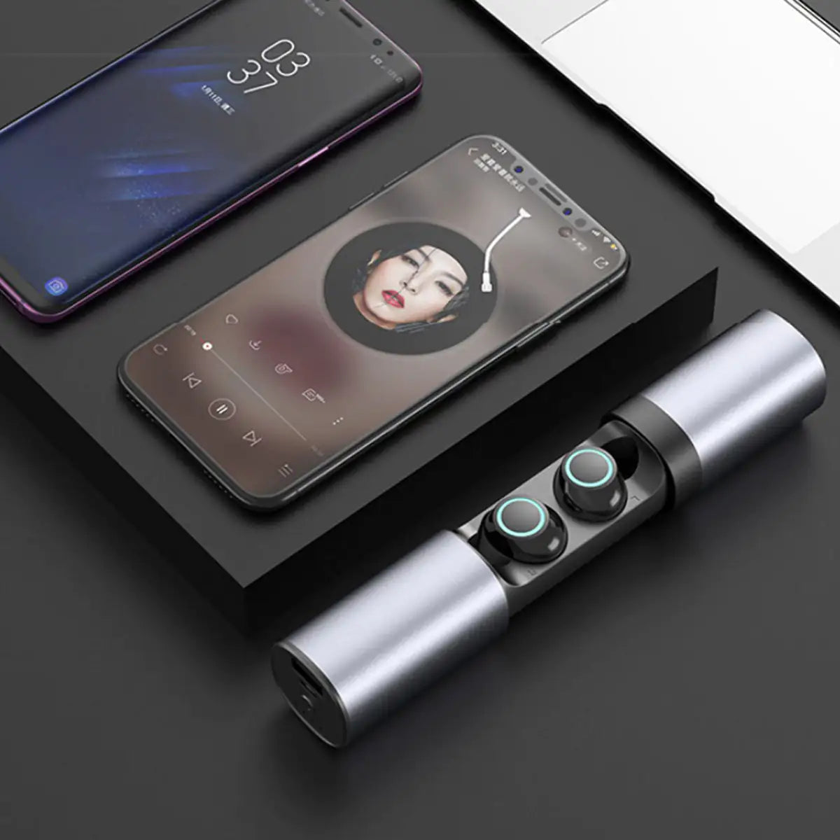 True Twin 2 In 1 Wireless Headphones With Power-bank Phone Charger
